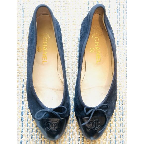 Women’s Chanel Blue Suede/Black Leather Ballet Flats size 40 - Picture 1 of 16